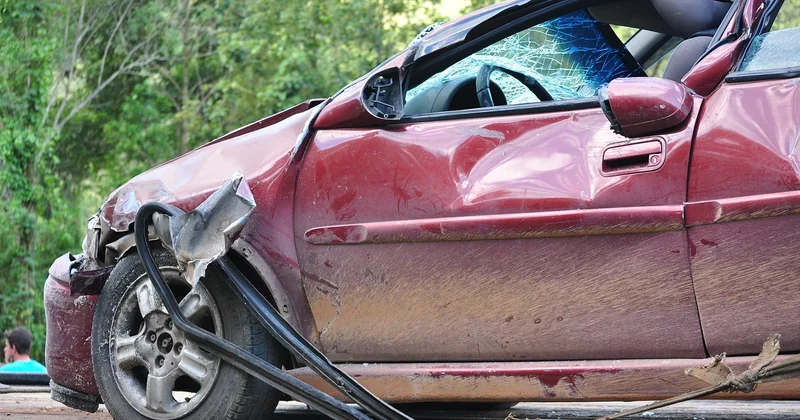 Les différents motifs pour arrêter une assurance auto Macif