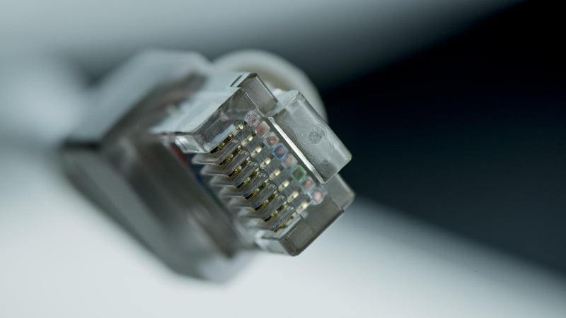 Comment réaliser un benchmark intranet efficace en 2026 : guide complet et astuces