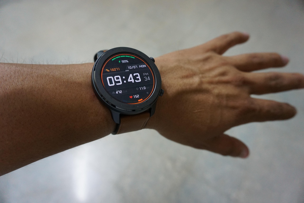 découvrez notre sélection de smartwatches modernes, alliant technologie et style. suivez votre activité, gérez vos notifications et restez connecté avec élégance au poignet. trouvez la montre connectée qui vous convient dès maintenant !