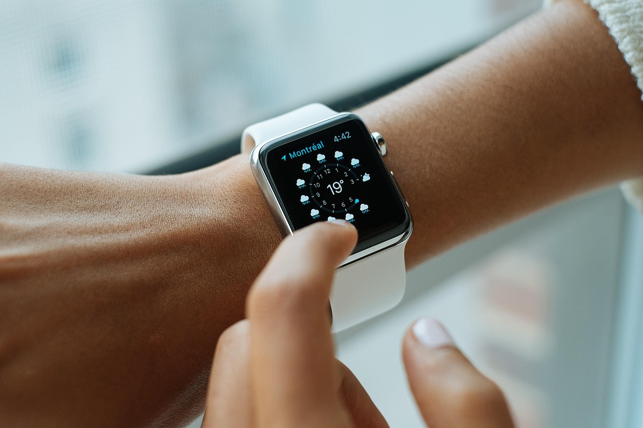 découvrez notre sélection de smartwatches alliant technologie avancée et design élégant. suivez votre santé, vos activités et restez connecté en toute simplicité grâce à ces montres intelligentes indispensables au quotidien.